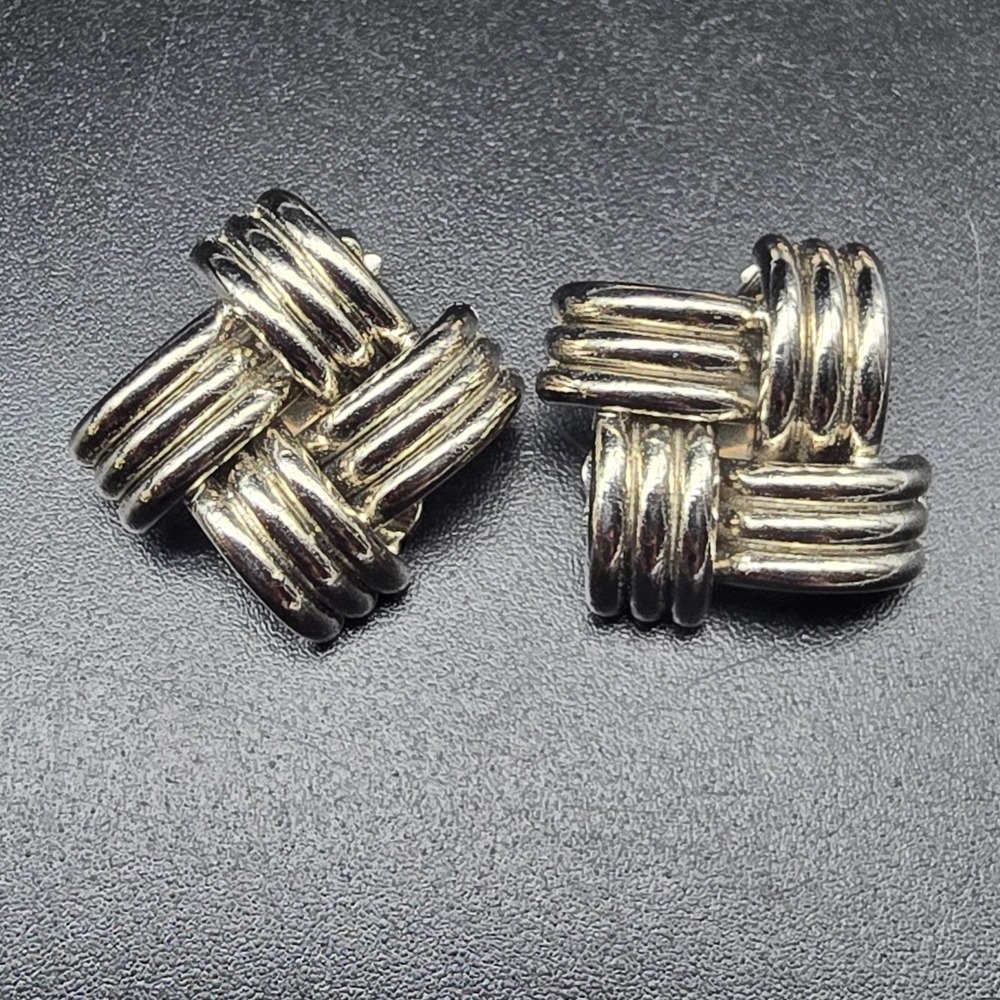 Silver Tone Ribbed Square Clip On Earrings Vintage Costume Jewelry